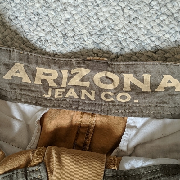 Arizona Jean Co Men's khaki shorts size 32 - Picture 3 of 3